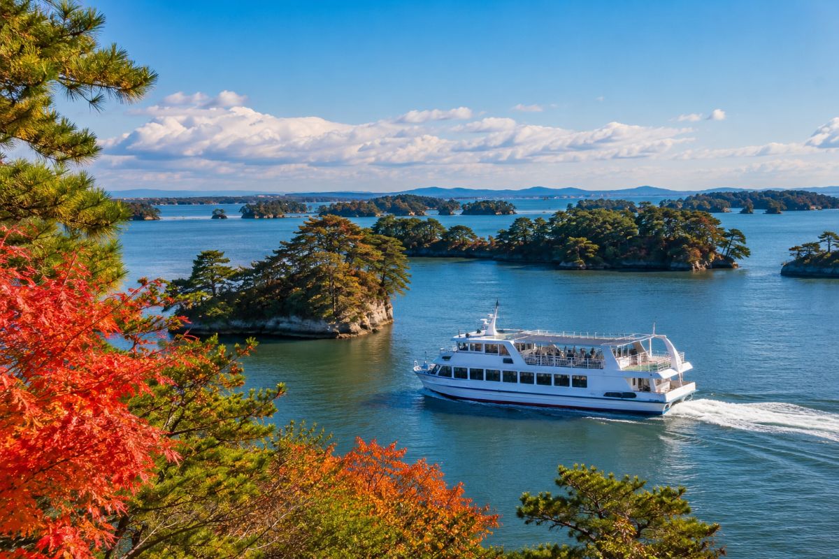 紅葉の円通院と松島の遊覧船、最後は仙台で個室居酒屋デート